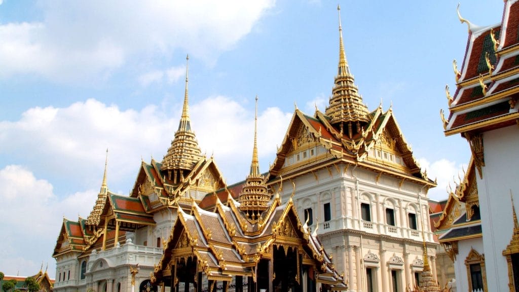 Flights from New Delhi (DEL) to Bangkok (BKK)